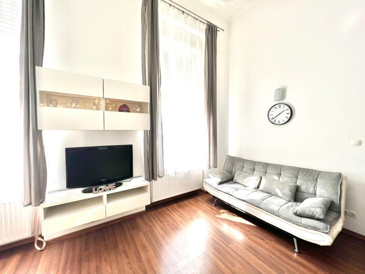 Ricky Apartment Budapest Exterior foto