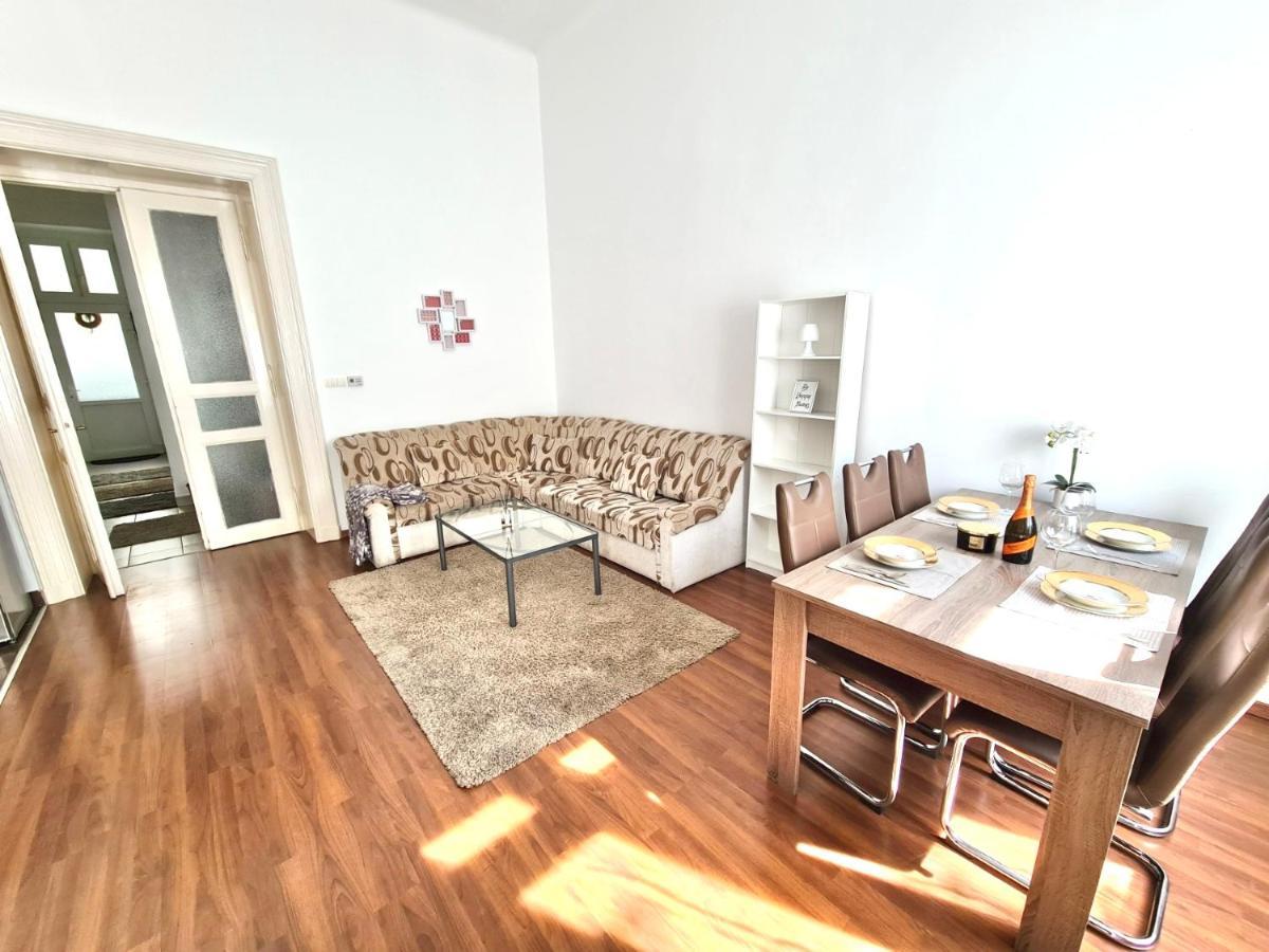Ricky Apartment Budapest Exterior foto